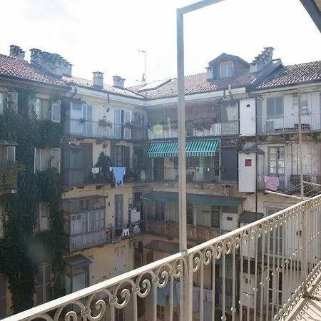 Mazzini House Apartman *